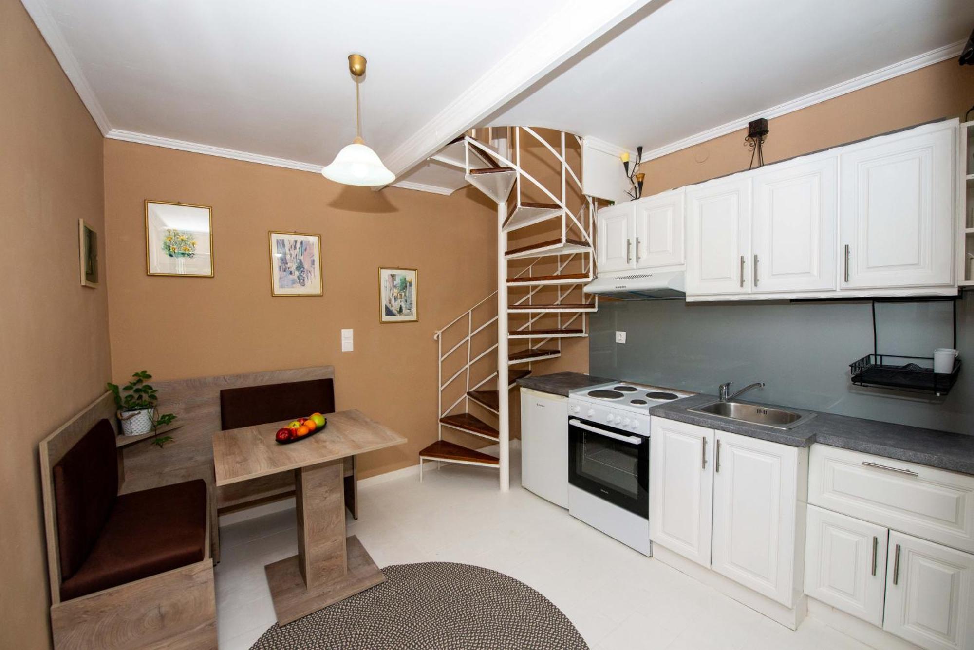 Astrakeri Sea Side Hill Apartment Ngoại thất bức ảnh