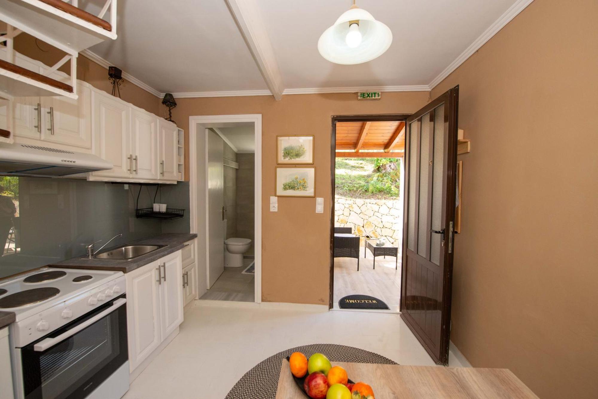 Astrakeri Sea Side Hill Apartment Ngoại thất bức ảnh