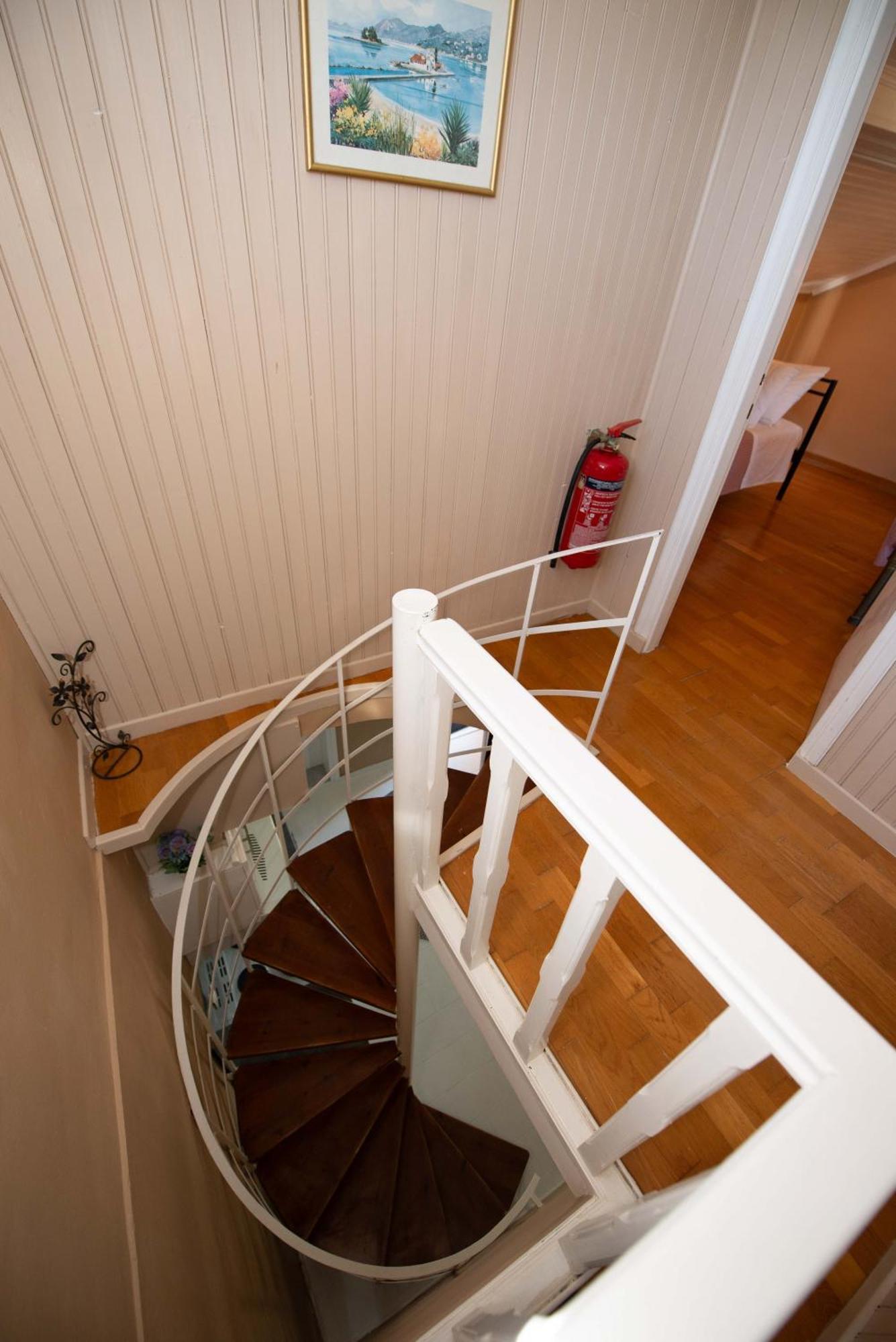 Astrakeri Sea Side Hill Apartment Ngoại thất bức ảnh